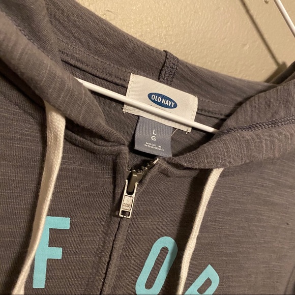 Old Navy Sweatshirt - Picture 8 of 8